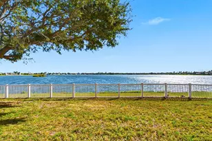 1762 Mira Lago Cir, Ruskin, FL 33570 - Photo 54