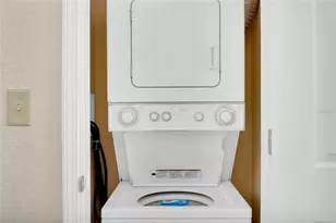 12556 Floridays Resort Dr, Orlando, FL 32821 - Photo 16