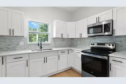 7806 N Van Dyke Place, Tampa, FL 33604 - Photo 12