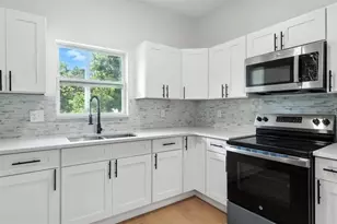 7806 N Van Dyke Pl, Tampa, FL 33604 - Photo 12