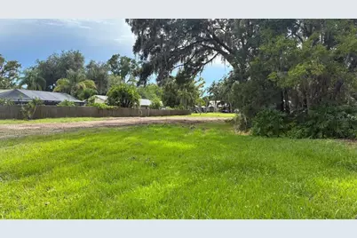 706 E Cherry, Plant City, FL 33563 - Photo 8