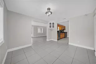 1352 Foxwood Dr, Lutz, FL 33549 - Photo 14