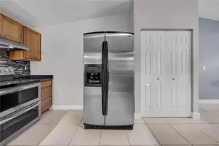 1352 Foxwood Dr, Lutz, FL 33549 - Photo 12