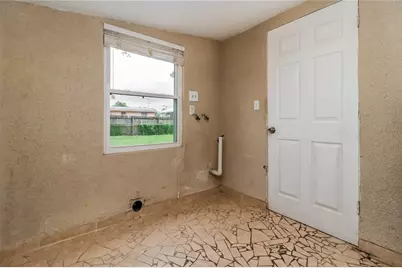 2326 E 111th Avenue, Tampa, FL 33612 - Photo 14