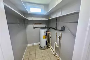 2330 S Ferncreek Ave, Orlando, FL 32806 - Photo 10