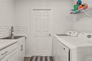 7046 Bently Dr, Lakeland, FL 33809 - Photo 16