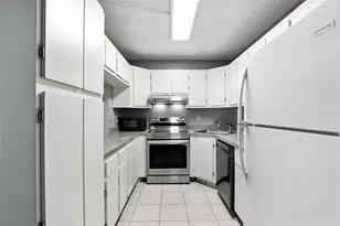 8201 Sun Spring Cir, Orlando, FL 32825 - Photo 10