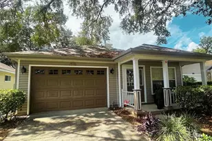25119 Cranes Roost Cir, Leesburg, FL 34748 - Photo 1