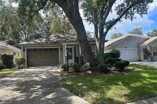 25119 Cranes Roost Cir, Leesburg, FL 34748 - Photo 2