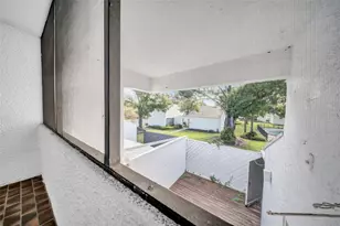 14123 Cypress Cir, Tampa, FL 33618 - Photo 32