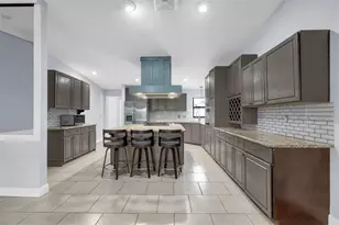 2410 Hartridge Point Dr W, Winter Haven, FL 33881 - Photo 4