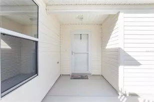 594 Lacy Pl, The Villages, FL 32162 - Photo 8