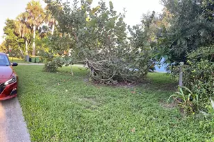 1176 40th St, Sarasota, FL 34234 - Photo 4