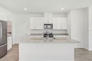 1804 Brekey Wy, Zephyrhills, FL 33541 - Photo 4