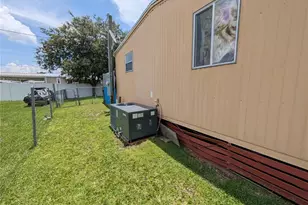 2751 Burrows Ave, Kissimmee, FL 34744 - Photo 8