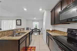 182 Sweet Pea Ct, Kissimmee, FL 34759 - Photo 4