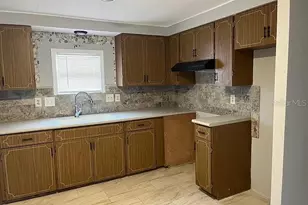 15435 Lakeshore Villas St, Tampa, FL 33613 - Photo 4