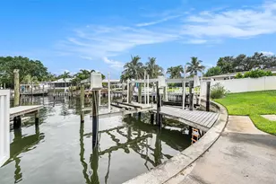 3401 Coquina Key Dr SE, Saint Petersburg, FL 33705 - Photo 24