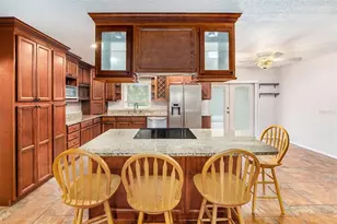 3401 Coquina Key Dr SE, Saint Petersburg, FL 33705 - Photo 14