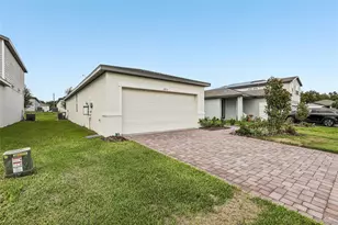 3713 Queensland Ct, Haines City, FL 33844 - Photo 2