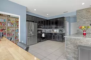 2718 Curpin Ln, Orlando, FL 32825 - Photo 12