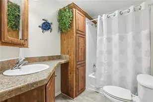 36850 Lakewood Dr, Zephyrhills, FL 33542 - Photo 20