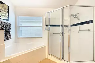 358 Lancaster Dr, Davenport, FL 33897 - Photo 16