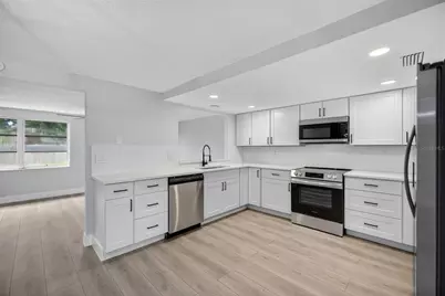 6208 Fairway Boulevard, Apollo Beach, FL 33572 - Photo 10