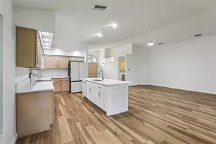 533 Bent Oak Ct, Spring Hill, FL 34609 - Photo 10