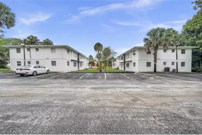 320 W Howry Avenue #1, Deland, FL 32720 - Photo 1