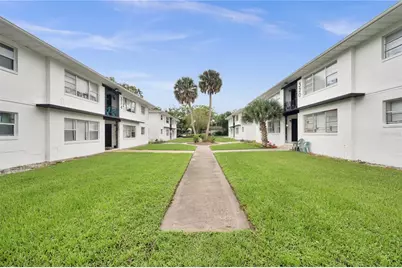 320 W Howry Avenue #1, Deland, FL 32720 - Photo 2