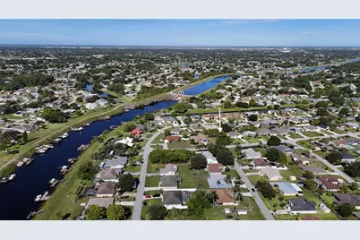 2668 SW Cameo Boulevard, Port Saint Lucie, FL 34953 - Photo 8