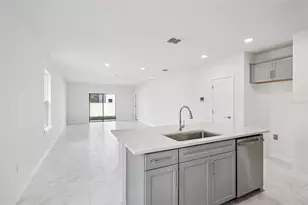 3159 Cup Dr, Lakeland, FL 33803 - Photo 8