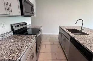 1548 Mirabella Cir, Davenport, FL 33897 - Photo 4