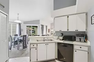 4684 Pembrook Pl, Orlando, FL 32811 - Photo 10