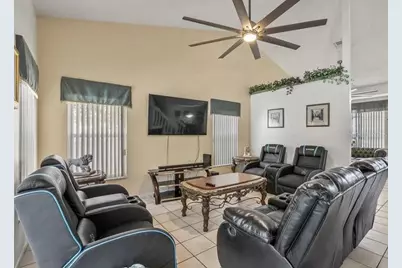 2871 Picadilly Circle, Kissimmee, FL 34747 - Photo 10