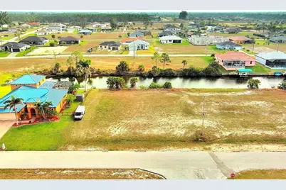 1939 NW 34th Place, Cape Coral, FL 33993 - Photo 6