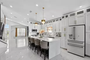 738 Hacienda Cir, Kissimmee, FL 34741 - Photo 4