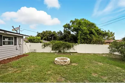 1001 Deltona Boulevard, Deltona, FL 32725 - Photo 32