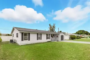 1001 Deltona Blvd, Deltona, FL 32725 - Photo 2