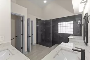 10217 Timberland Point Dr, Tampa, FL 33647 - Photo 32