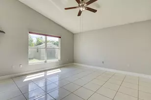 2472 Winfield Dr, Kissimmee, FL 34743 - Photo 14