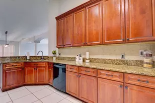 2472 Winfield Dr, Kissimmee, FL 34743 - Photo 8