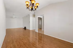 7821 SE 166th Smallwood Pl, The Villages, FL 32162 - Photo 6