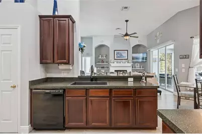 529 Johns Landing Way, Oakland, FL 34787 - Photo 22