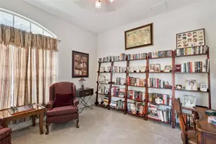 529 Johns Landing Way, Oakland, FL 34787 - Photo 4