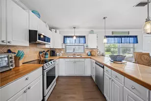 3596 Beach Dr SE, Saint Petersburg, FL 33705 - Photo 14