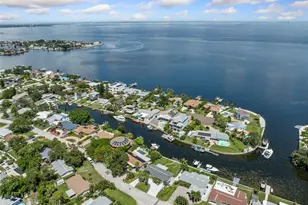 3596 Beach Dr SE, Saint Petersburg, FL 33705 - Photo 4