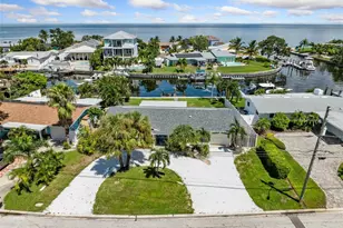 3596 Beach Dr SE, Saint Petersburg, FL 33705 - Photo 2