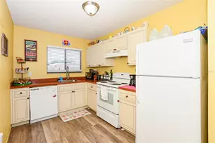 2565 SE Dogwood Ave, Port Saint Lucie, FL 34952 - Photo 10